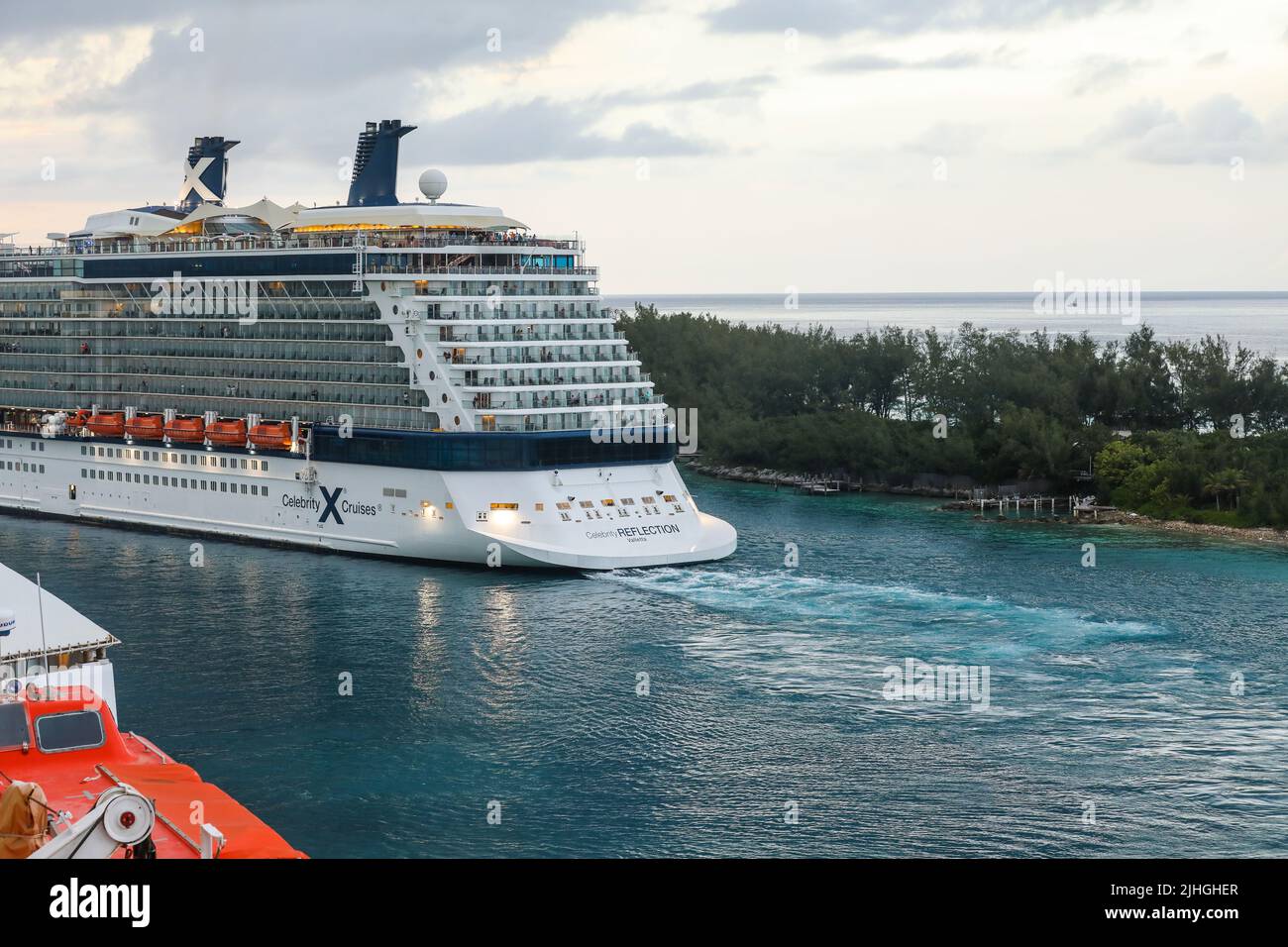 Starboard cruise hi-res stock photography and images - Alamy