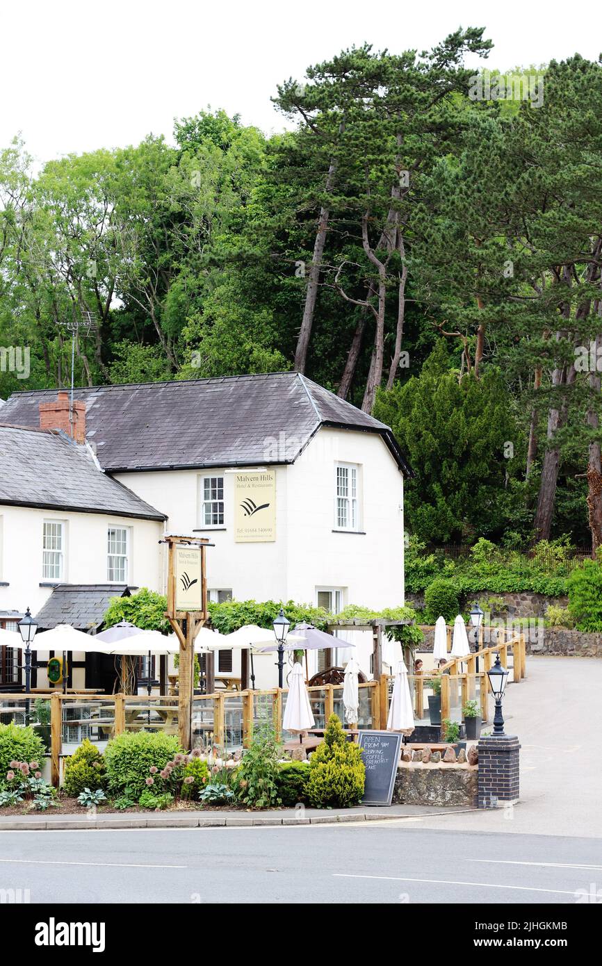 The Malvern Hills Hotel and Restaurant, at the starting point for trails to the British Camp Hill Fort and other Malvern Hills walking routes Stock Photo