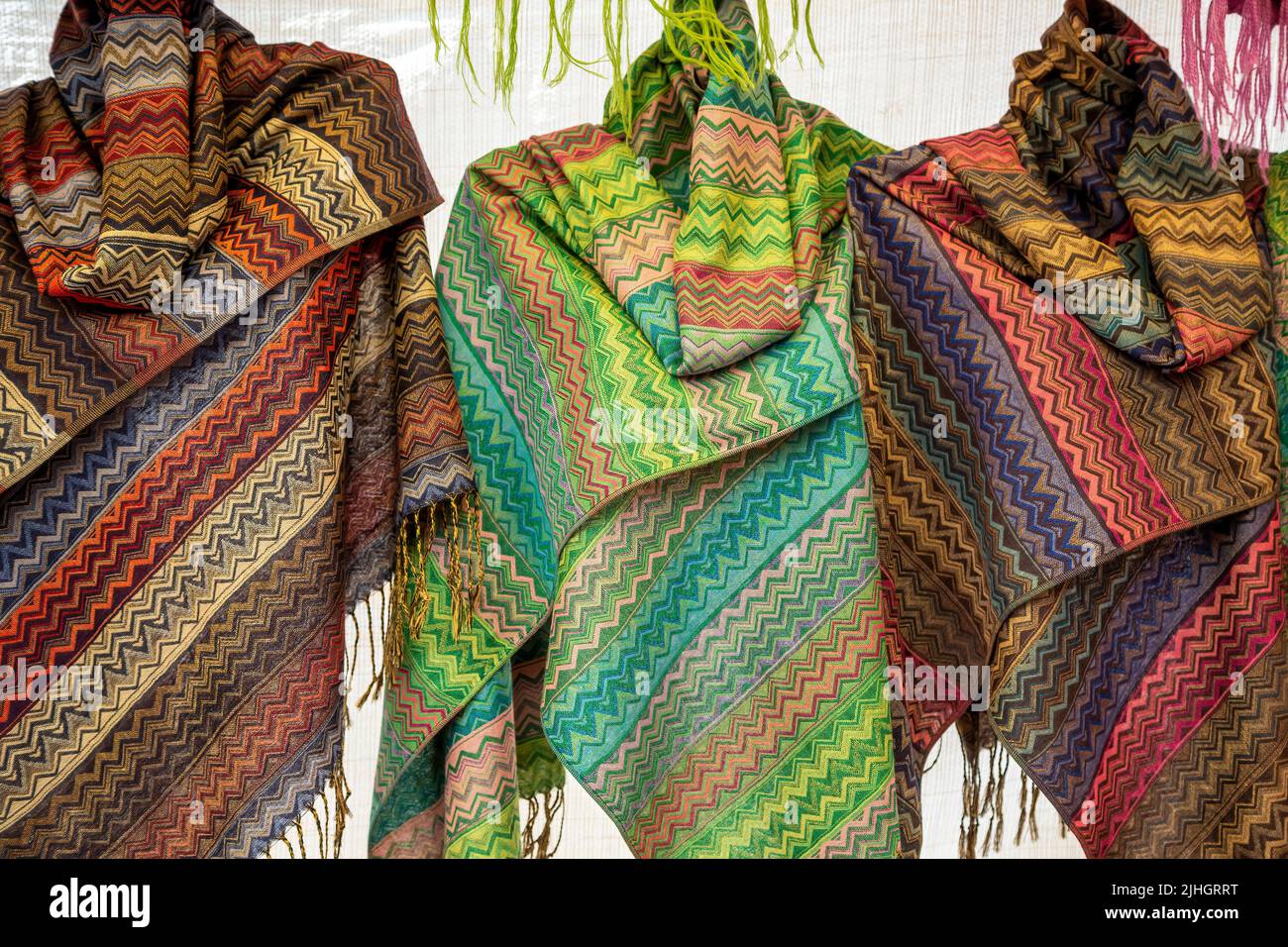 Colorful shawls, Pisac Artisans Market, Cusco, Peru Stock Photo