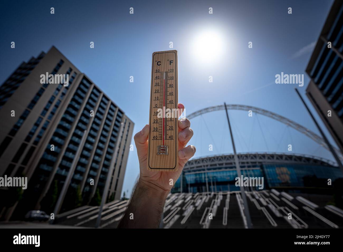 London, UK. 18th July, 2022. UK Weather: Heatwave Monday.  Afternoon temperatures push nearly 40C near Wembley Stadium. Temperatures continue to rise with an amber alert in place for extreme heat. Britain could soon experience its hottest day as Met Office predicts Britain could hit 41C high. Credit: Guy Corbishley/Alamy Live News Stock Photo