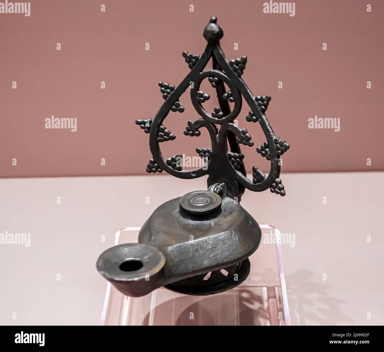 Ancient egyptian incense burner hires stock photography and images Alamy