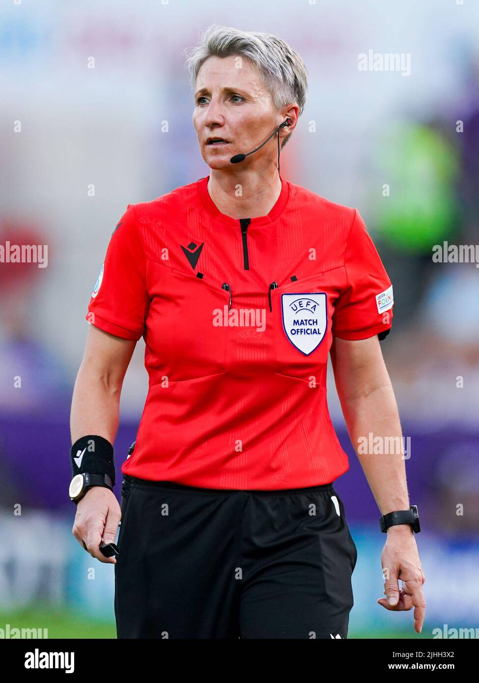 ROTHERHAM, UNITED KINGDOM - JULY 18: referee Jana Adamkova (CZE) during the Group D - UEFA Women's EURO 2022 match between Iceland and France at New York Stadium on July 18, 2022 in Rotherham, United Kingdom (Photo by Joris Verwijst/Orange Pictures) Stock Photo