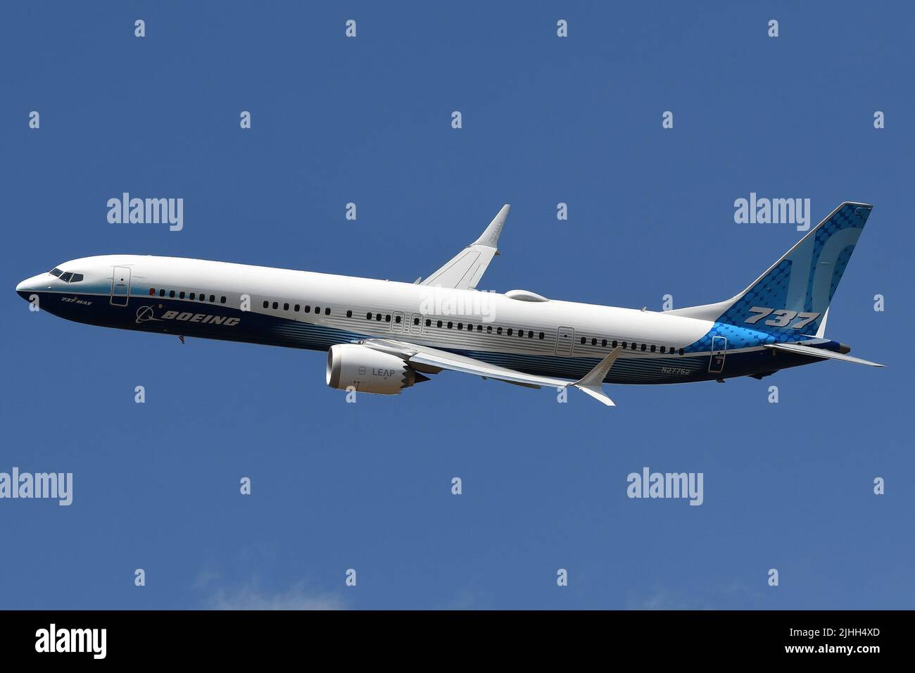 BOEING 737-MAX10 AT FARNBOROUGH AIR SHOW. LARGEST MEMBER OF 737 MAX FAMILY. Stock Photo