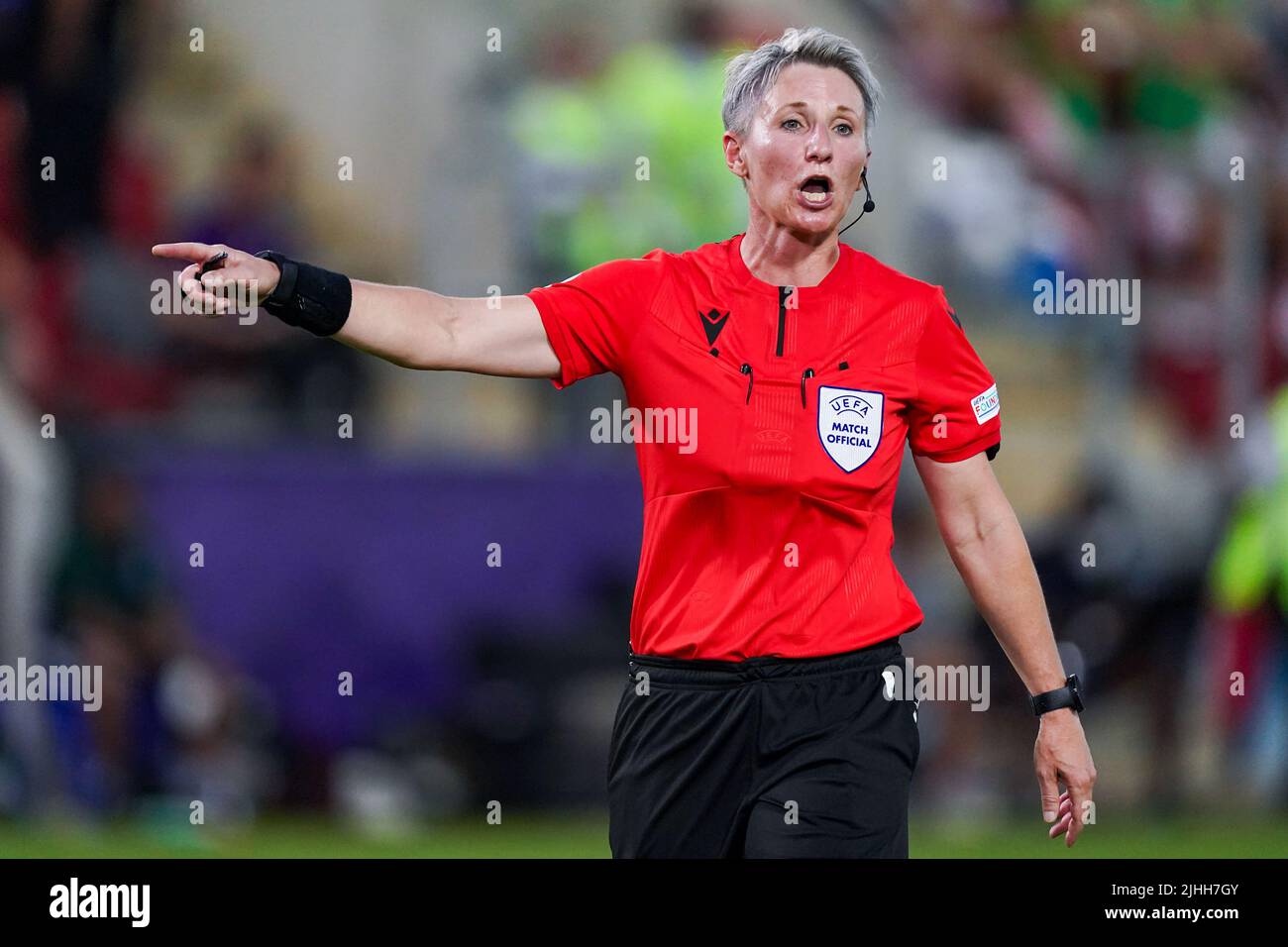 ROTHERHAM, UNITED KINGDOM - JULY 18: referee Jana Adamkova (CZE) during the Group D - UEFA Women's EURO 2022 match between Iceland and France at New York Stadium on July 18, 2022 in Rotherham, United Kingdom (Photo by Joris Verwijst/Orange Pictures) Stock Photo