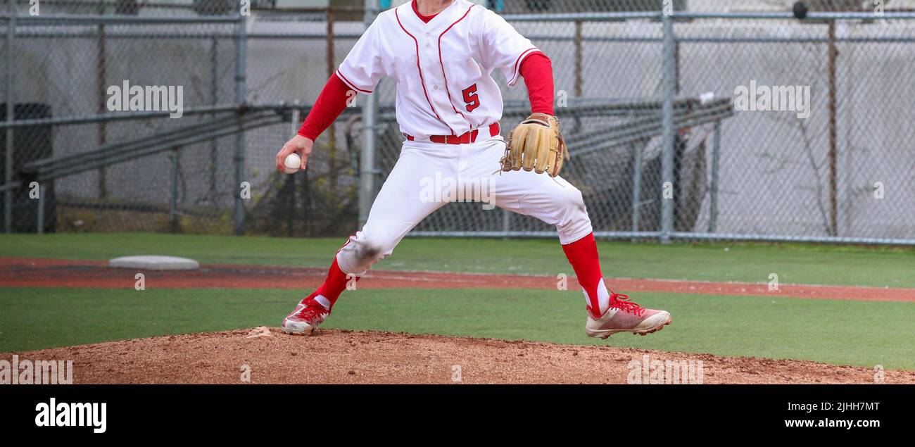 Side view of baseball pitcher people hi-res stock photography and ...