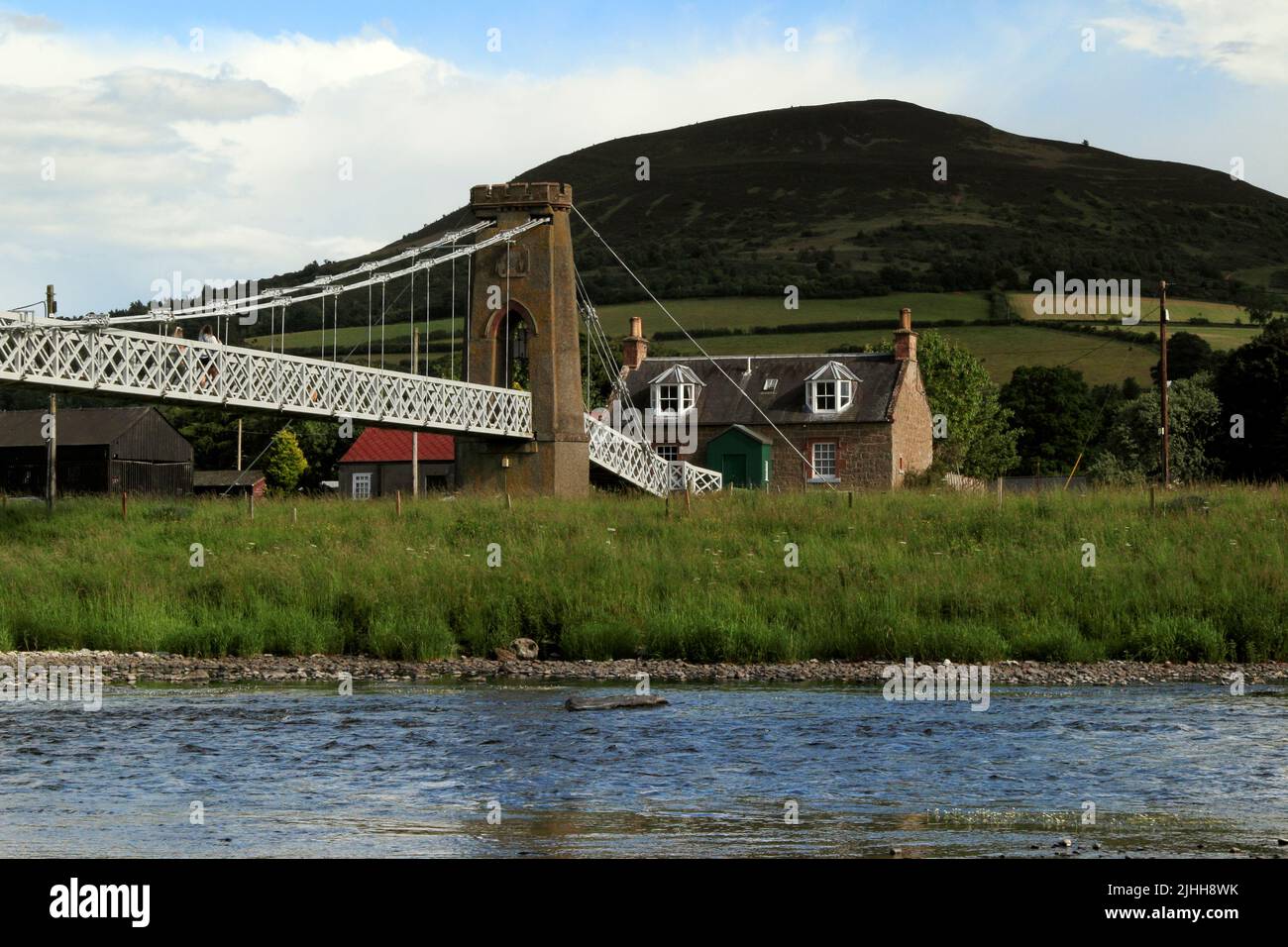 Gattonside Suspension Footbridge, over the River Tweed, Melrose, Scottish Borders, Scotland, UK Stock Photo