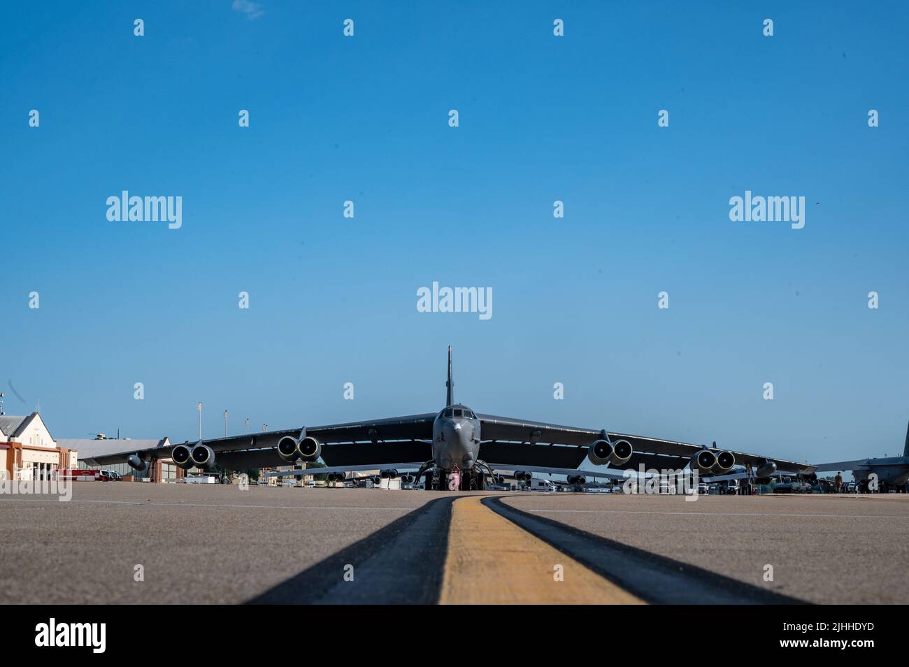 A U.S. Air Force B-52 Stratofortress sits on the flightline July 9, 2022 at Barksdale Air Force Base, Louisiana. The B-52 Stratofortress is a long-range, heavy bomber that can perform a variety of missions. The bomber is capable of flying at high subsonic speeds at altitudes of up to 50,000 feet (15,166.6 meters). (U.S. Air Force photo by Staff Sgt. Tiffany A Emery) Stock Photo