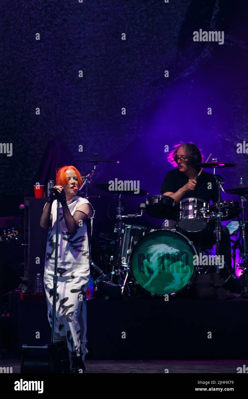 Shirley Manson, lead singer and producer/drummer Butch Vig of
