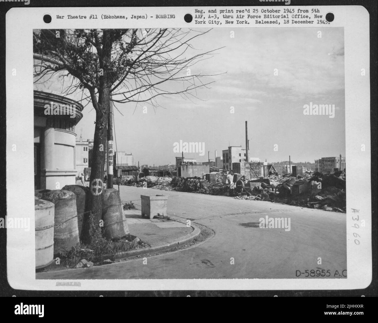 World war ii bombing damage Black and White Stock Photos & Images - Alamy