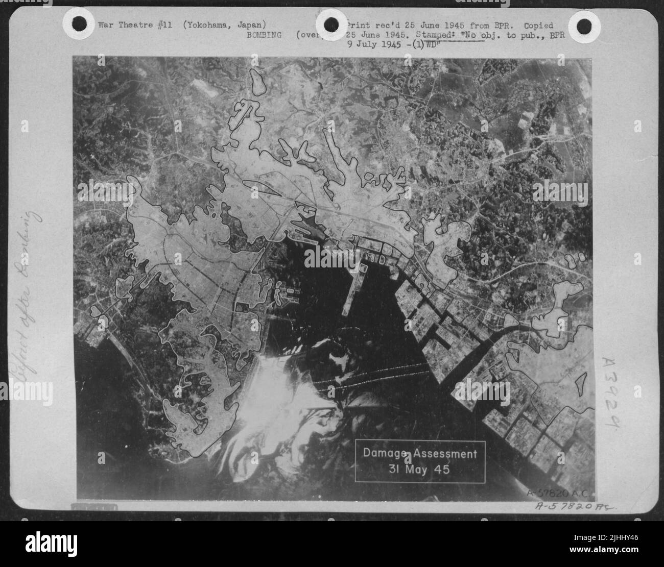 After Damage Assessment Of Yokohama, Japan. 31 May 1945 Stock Photo