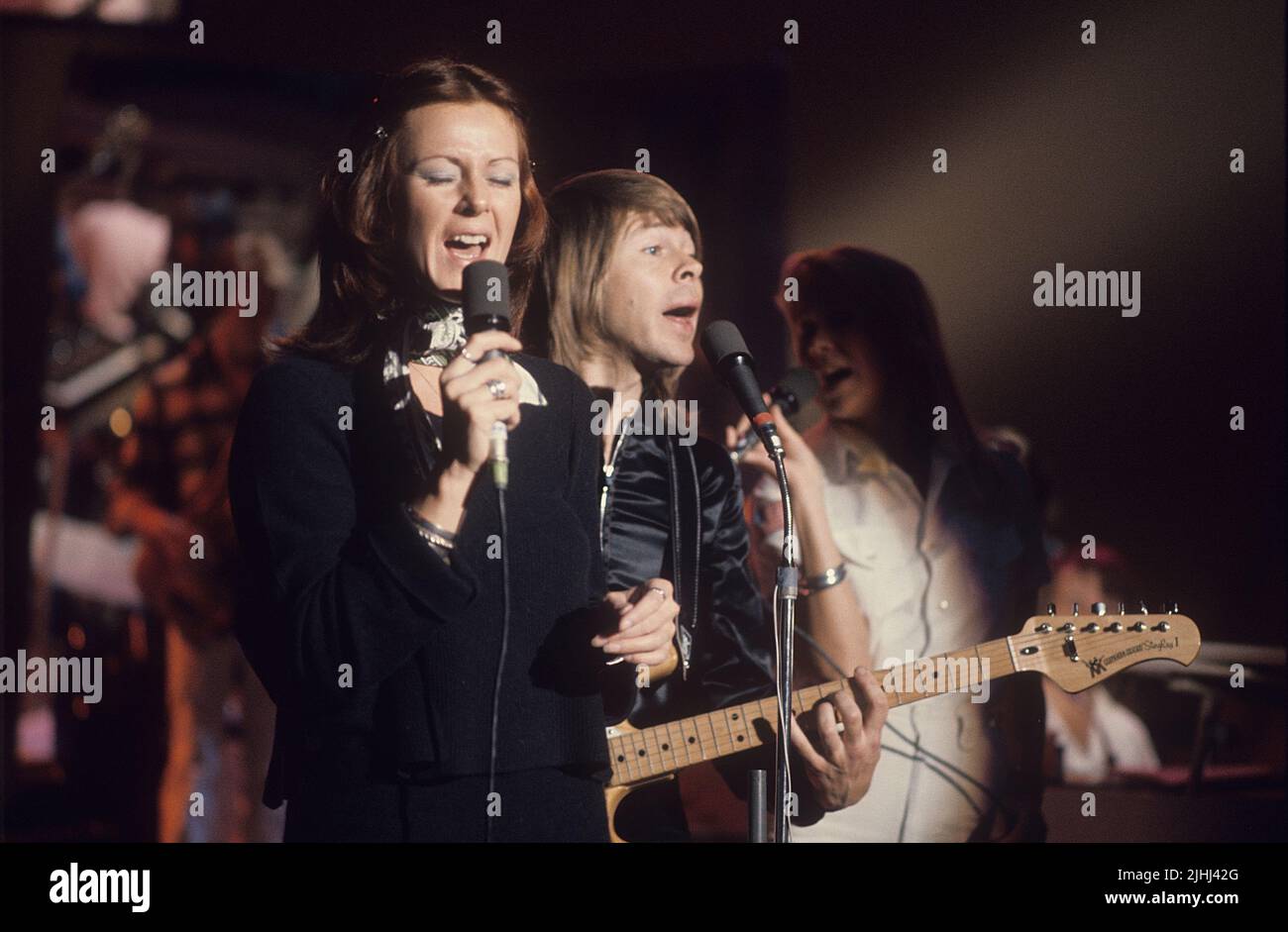 ABBA. Anni-Frid Lyngstad and Björn Ulvaeus 1976 Stock Photo