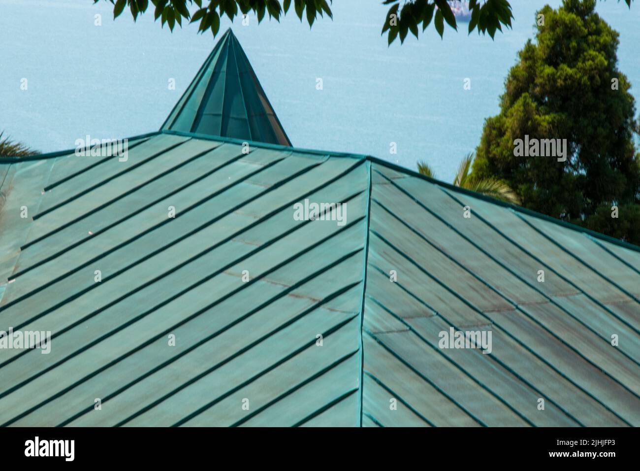 Green roof background, metal roof Stock Photo - Alamy