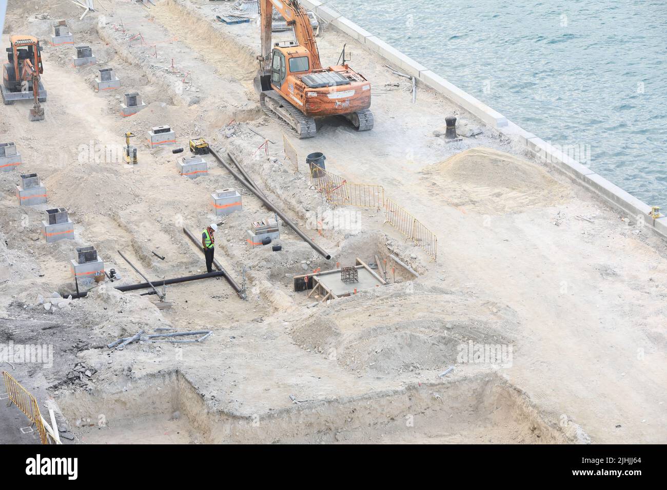 Concrete Pile Foundation For Building On Sands Stock Photo Alamy concrete-pile-foundation-for-building-on-sands-stock-photo-alamy