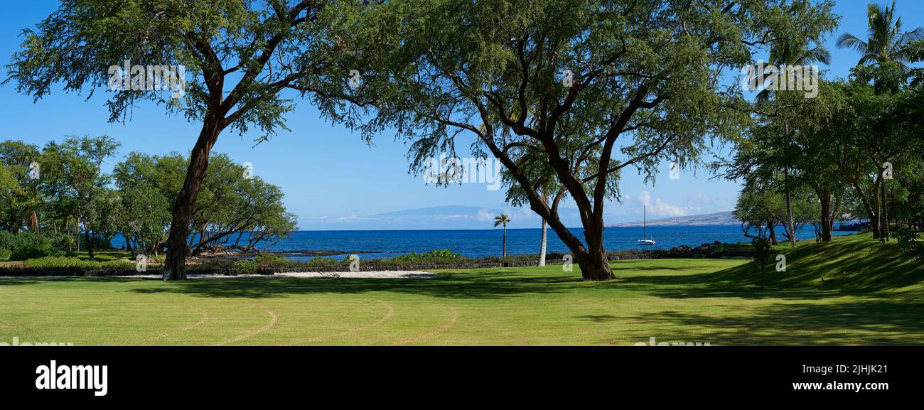 The Puako tide pools (State Park) at the lava beach of Holoholokai