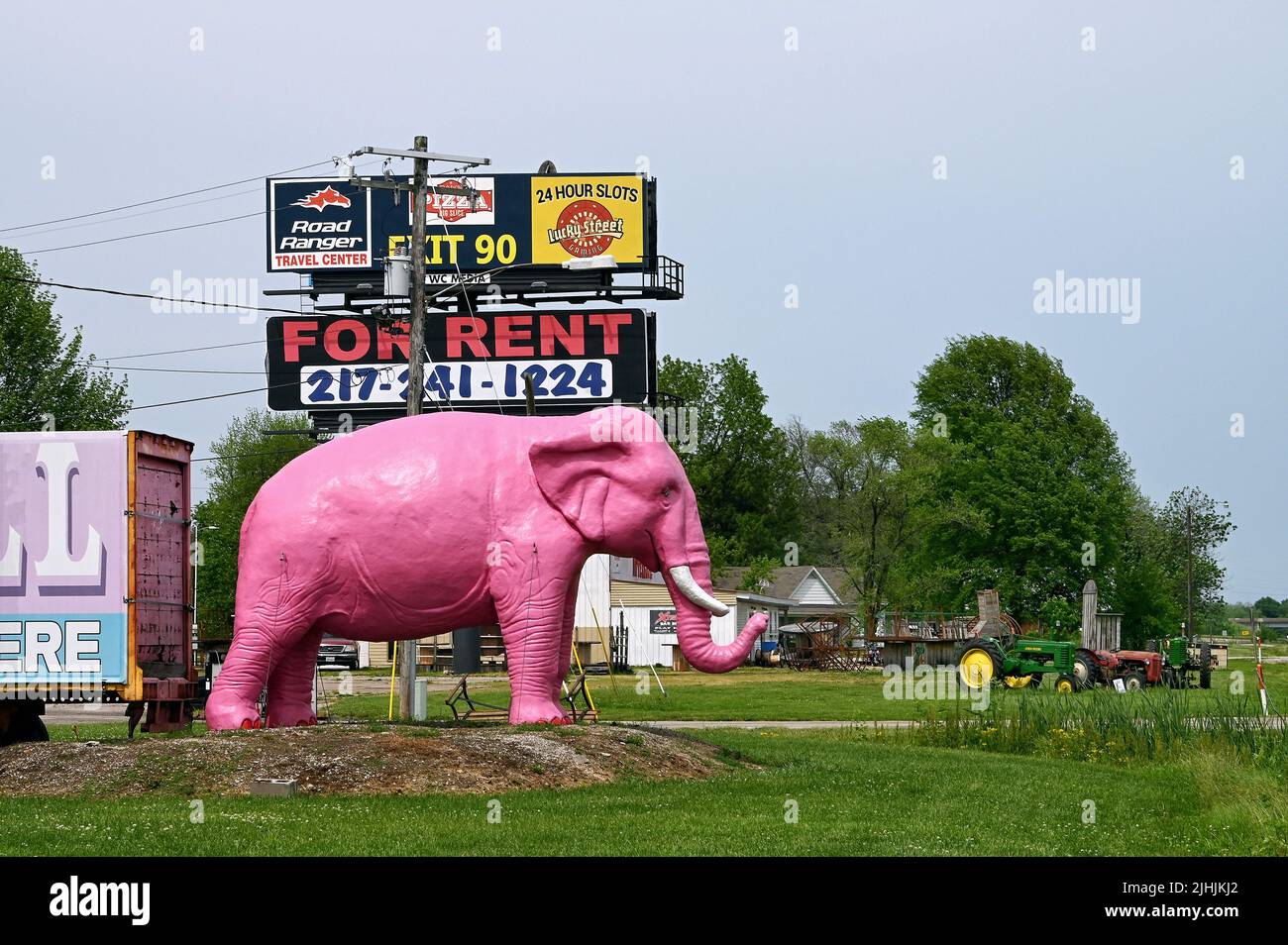 Pink Elephant Antique Mall, Livingston, Illinois, United States of America. Stock Photo
