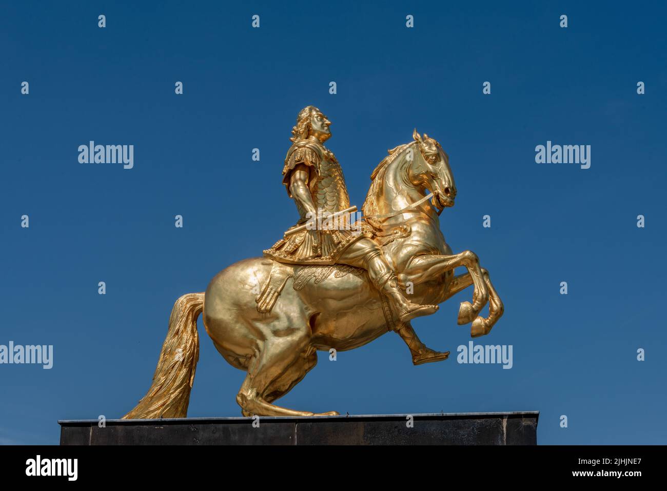 Reiterstandbild von August dem Starken bekannt ls Der Goldene Reiter am Neustädter Markt Stock Photo