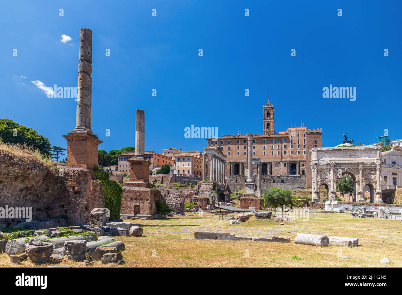 Ruins at the roman forum in rome hi-res stock photography and images ...