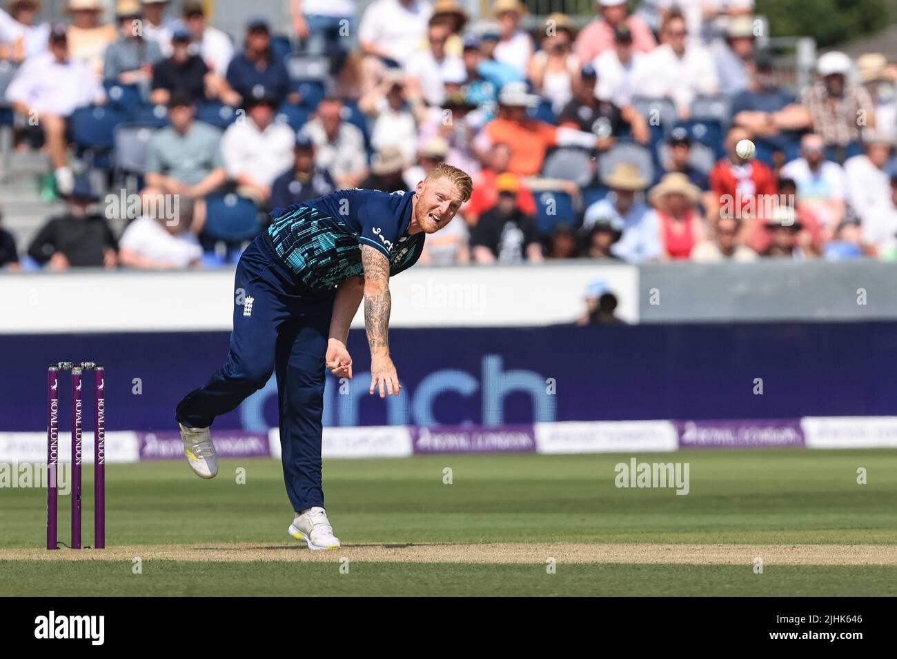 Chester Le Street, UK. 19th July, 2022. Ben Stokes of England delivers the ball in Chester-le-street, United Kingdom on 7/19/2022. (Photo by Mark Cosgrove/News Images/Sipa USA) Credit: Sipa USA/Alamy Live News Stock Photo