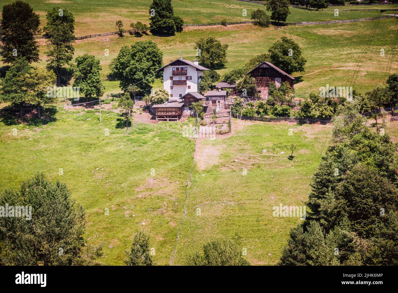 Farmhouses. Soprabolzano, Bolzano, South Tyrol, Trentino-Alto Adige - Südtirol, Italy, Europe Stock Photo