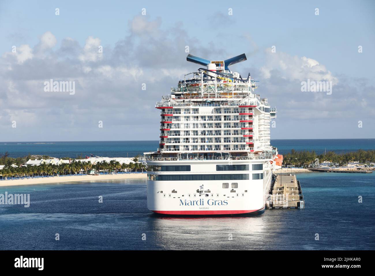 Lng powered by hi-res stock photography and images - Page 3 - Alamy