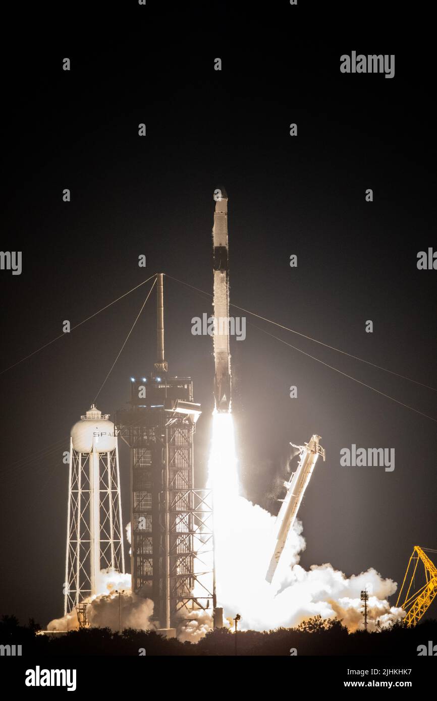 The SpaceX Falcon 9 rocket carrying the Dragon resupply capsule lifts off from Launch Complex 39A at the Kennedy Space Center July 14, 2022 in Cape Canaveral, Florida. The unmanned spacecraft is carrying more than 5,800 pounds of cargo, including science experiments, fresh food and supplies for the Expedition 67 crew aboard the International Space Station. Stock Photo