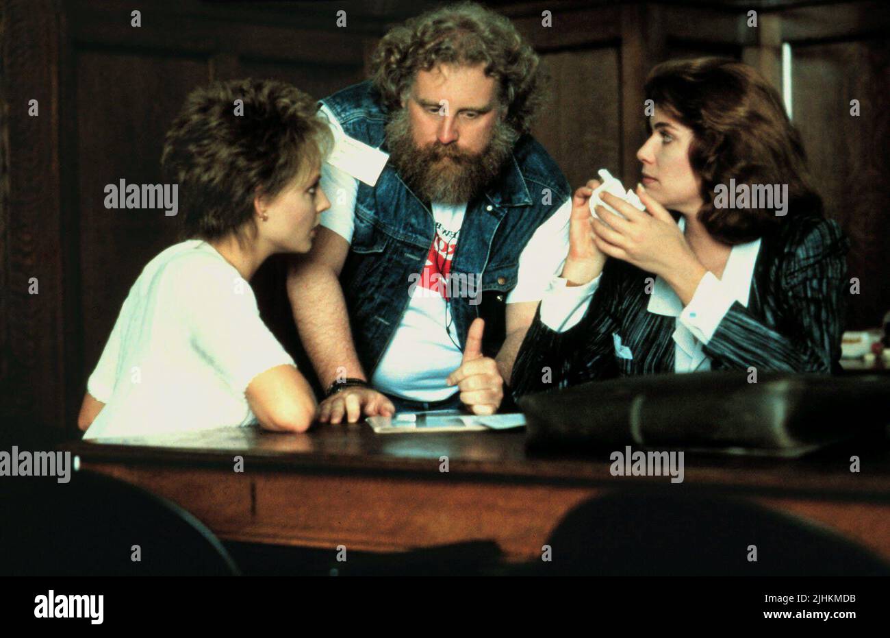 JODIE FOSTER, JONATHAN KAPLAN, KELLY MCGILLIS, THE ACCUSED, 1988 Stock Photo