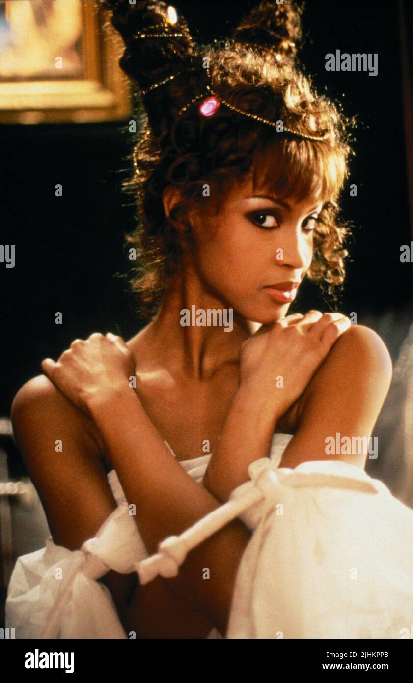 Naomi campbell 1994 hi-res stock photography and images - Alamy