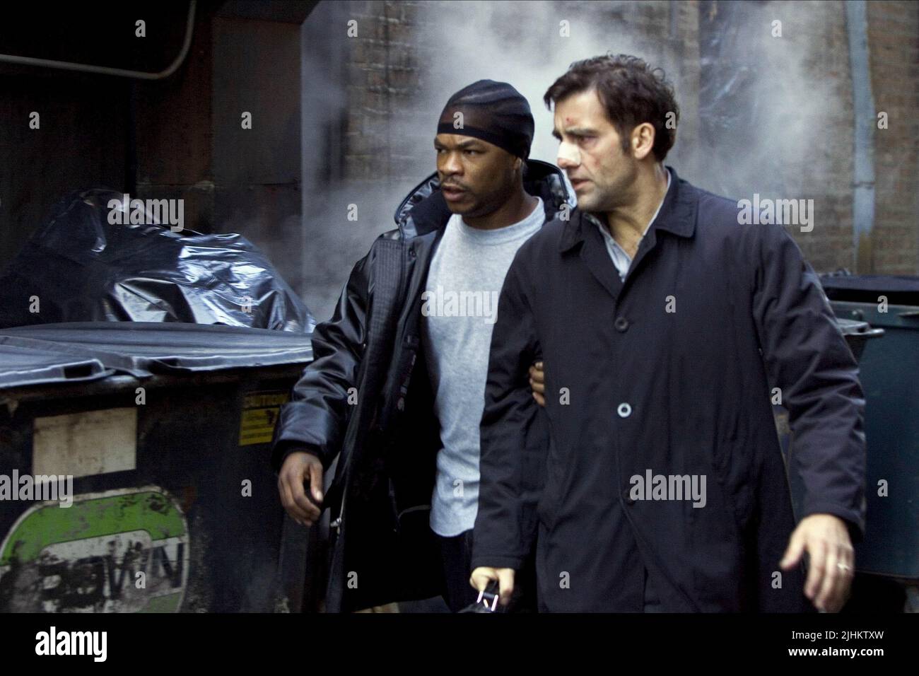 XZIBIT, CLIVE OWEN, DERAILED, 2005 Stock Photo