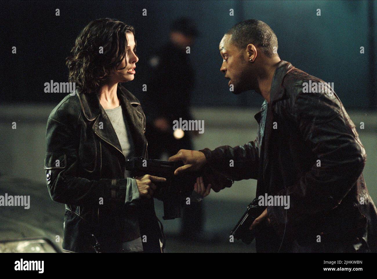 Bridget moynahan will smith robot hi-res stock photography and images -  Alamy