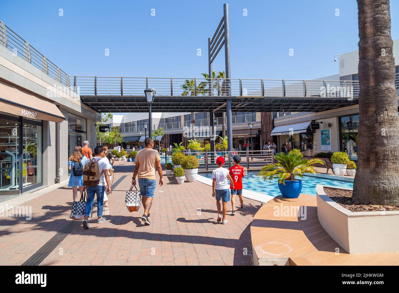 Outlet village hi-res stock photography and images - Page 5 - Alamy