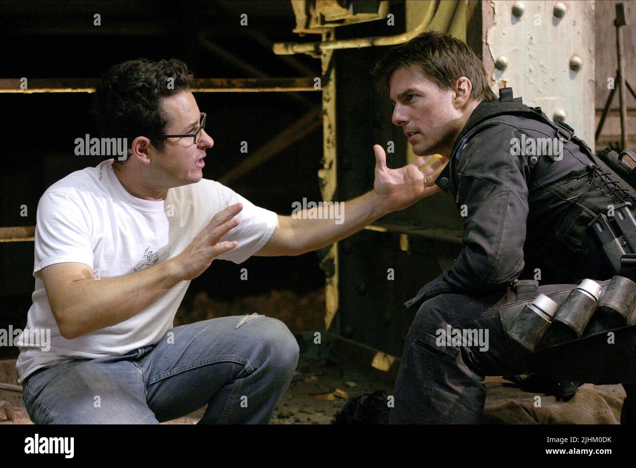 J.J. ABRAMS, TOM CRUISE, MISSION: IMPOSSIBLE III, 2006 Stock Photo