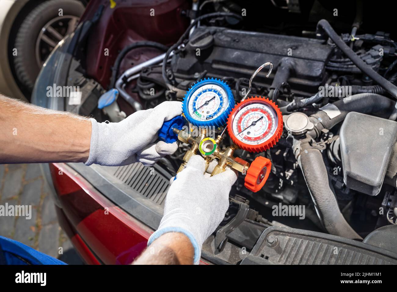 Car AC Maintenance. Auto Air Conditioning Repair Service Stock Photo Alamy