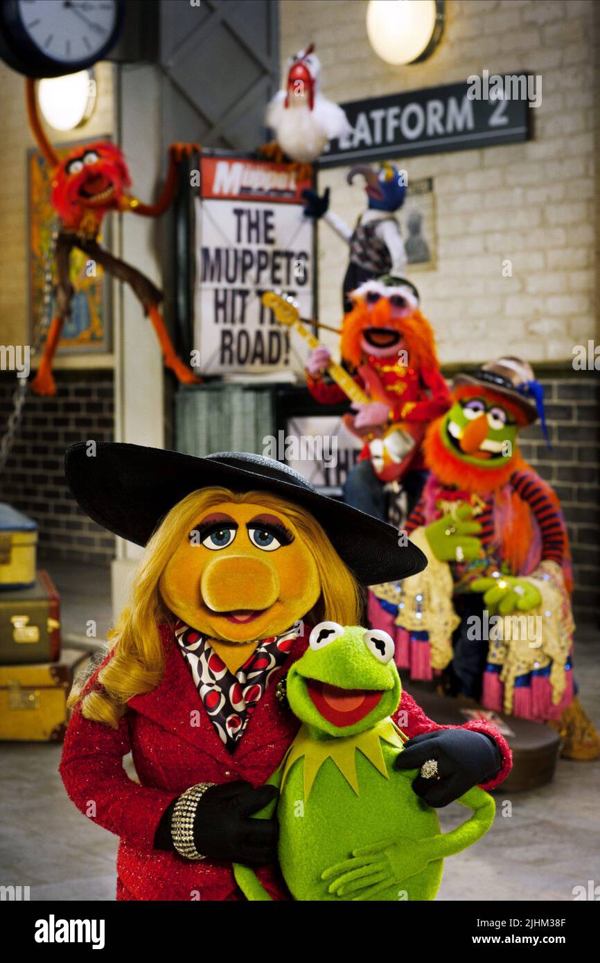 MISS PIGGY, KERMIT, MUPPETS MOST WANTED, 2014 Stock Photo