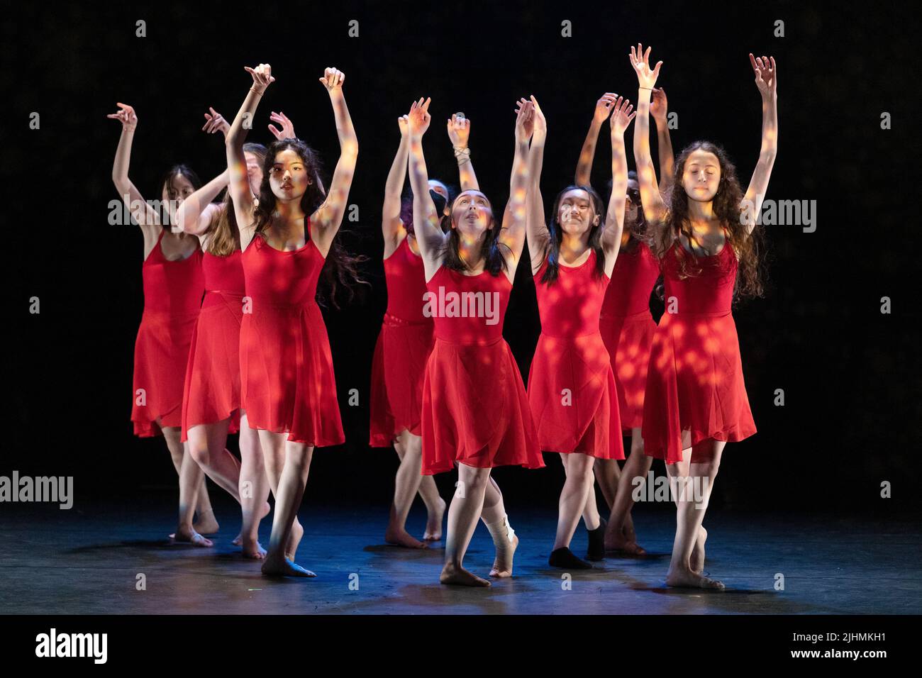 Theatre musical stage teenagers hi-res stock photography and images - Alamy