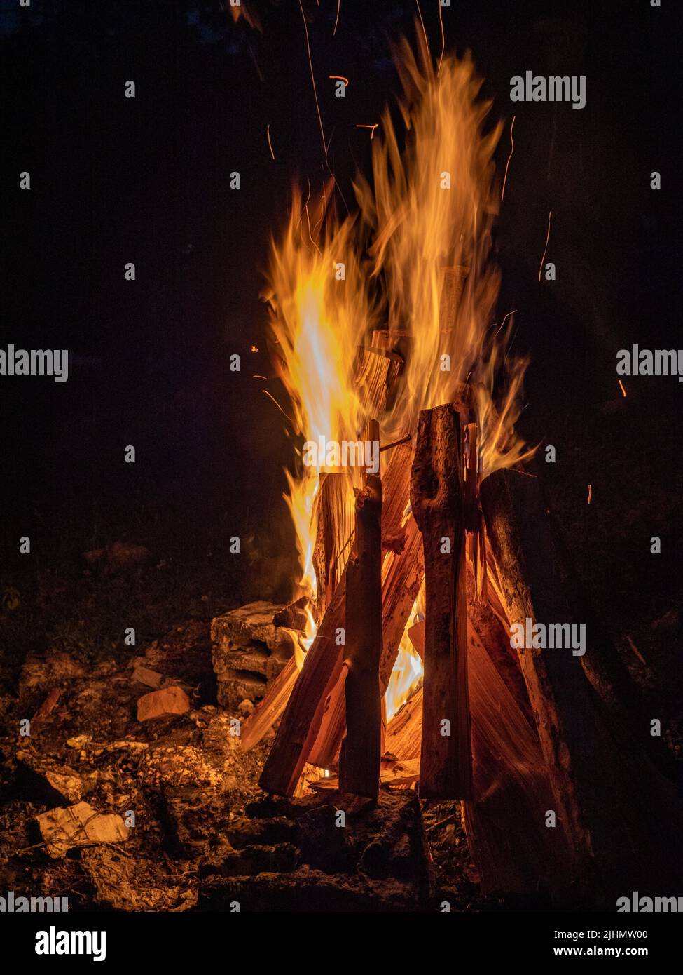 campfire at touristic camp at nature in mountains Stock Photo - Alamy