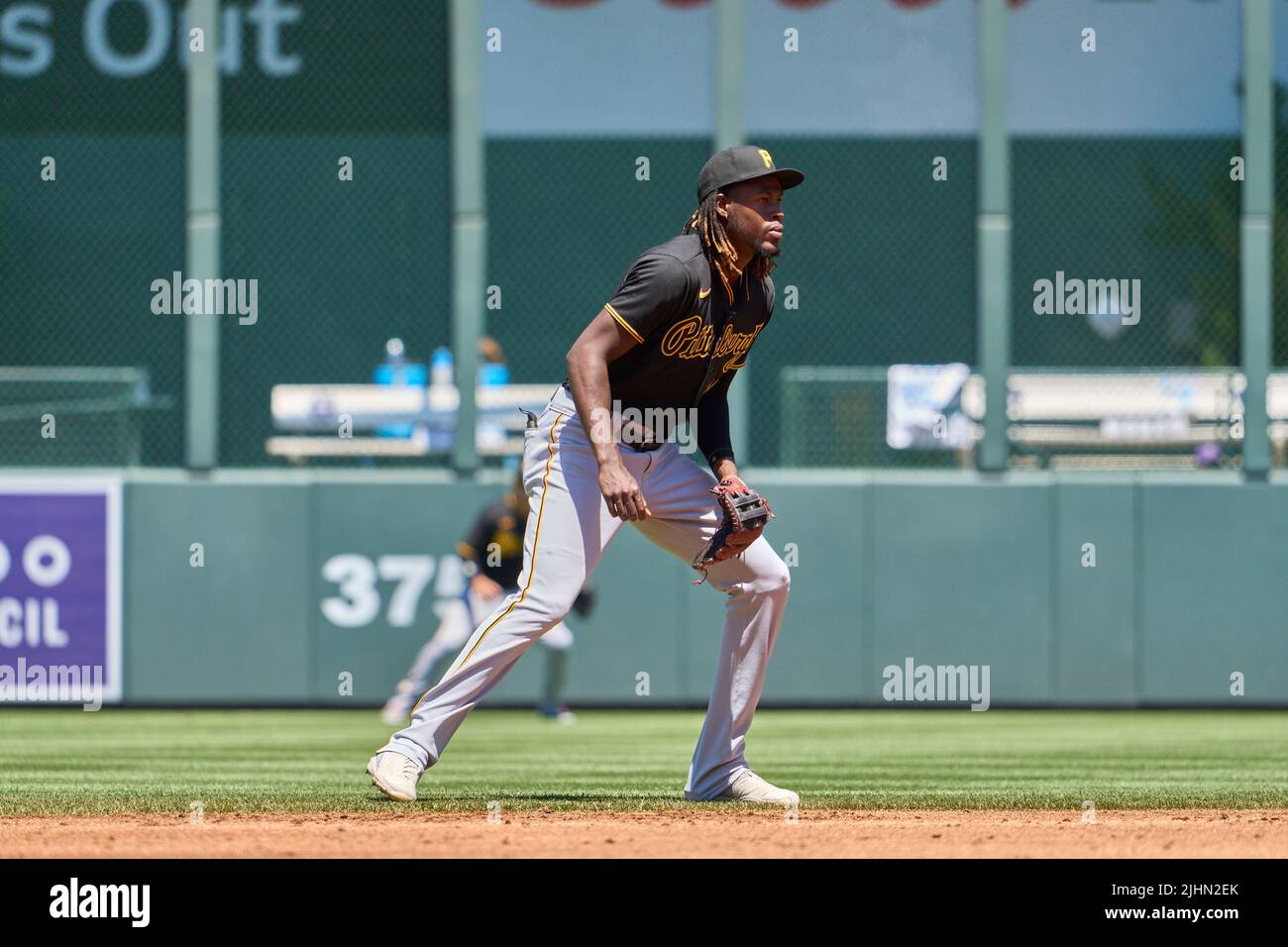 Denver CO, USA. 17th July, 2022. Pittsburgh shortstop Oneil Cruz (15)  warming up before the game with Pittsburgh Pirates and Colorado Rockies  held at Coors Field in Denver Co. David Seelig/Cal Sport