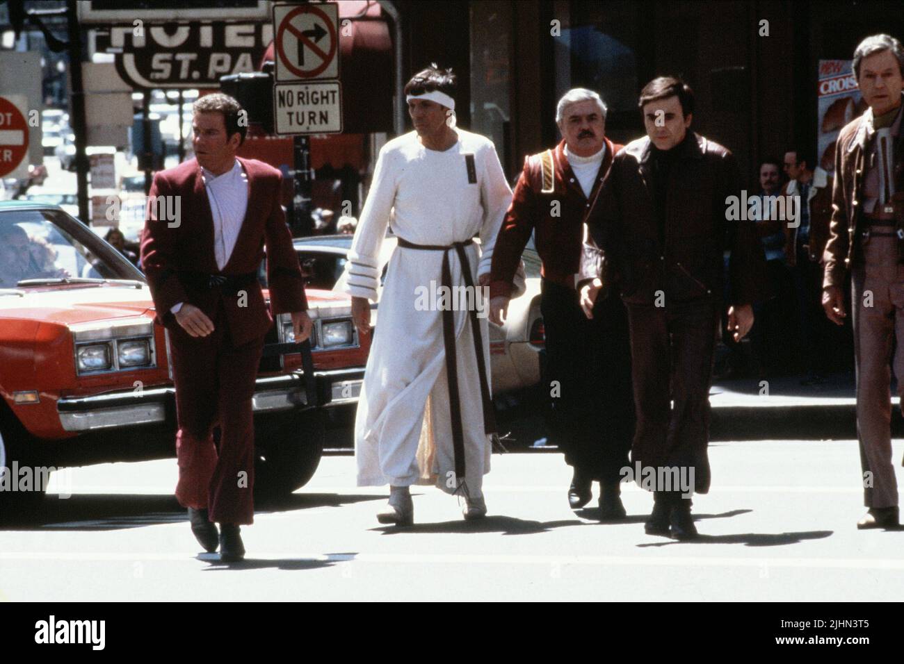 WILLIAM SHATNER, LEONARD NIMOY, JAMES DOOHAN, WALTER KOENIG, DEFOREST KELLEY, STAR TREK IV: THE VOYAGE HOME, 1986 Stock Photo