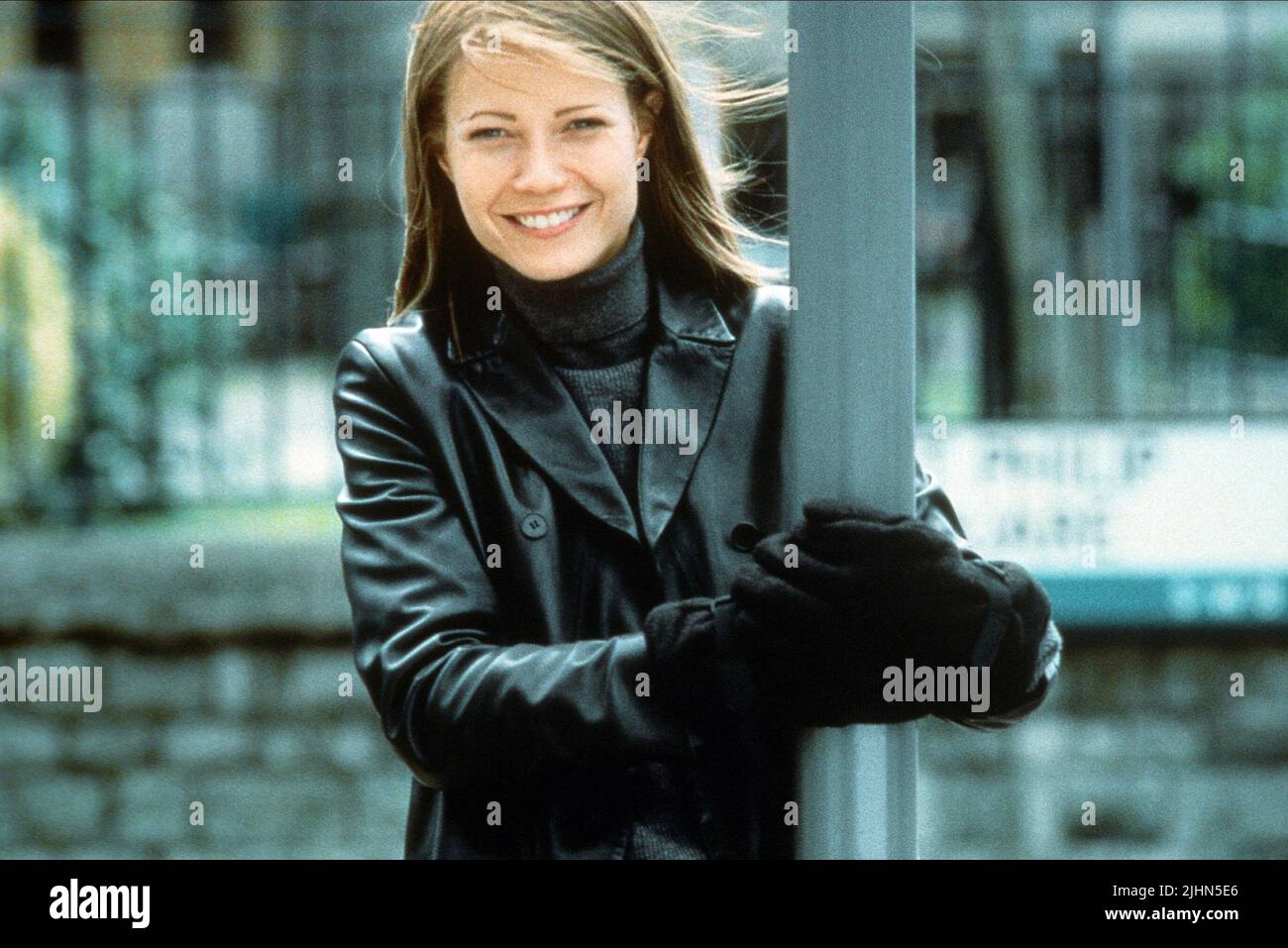 PALTROW, SLIDING DOORS, 1998 Stock Photo Alamy
