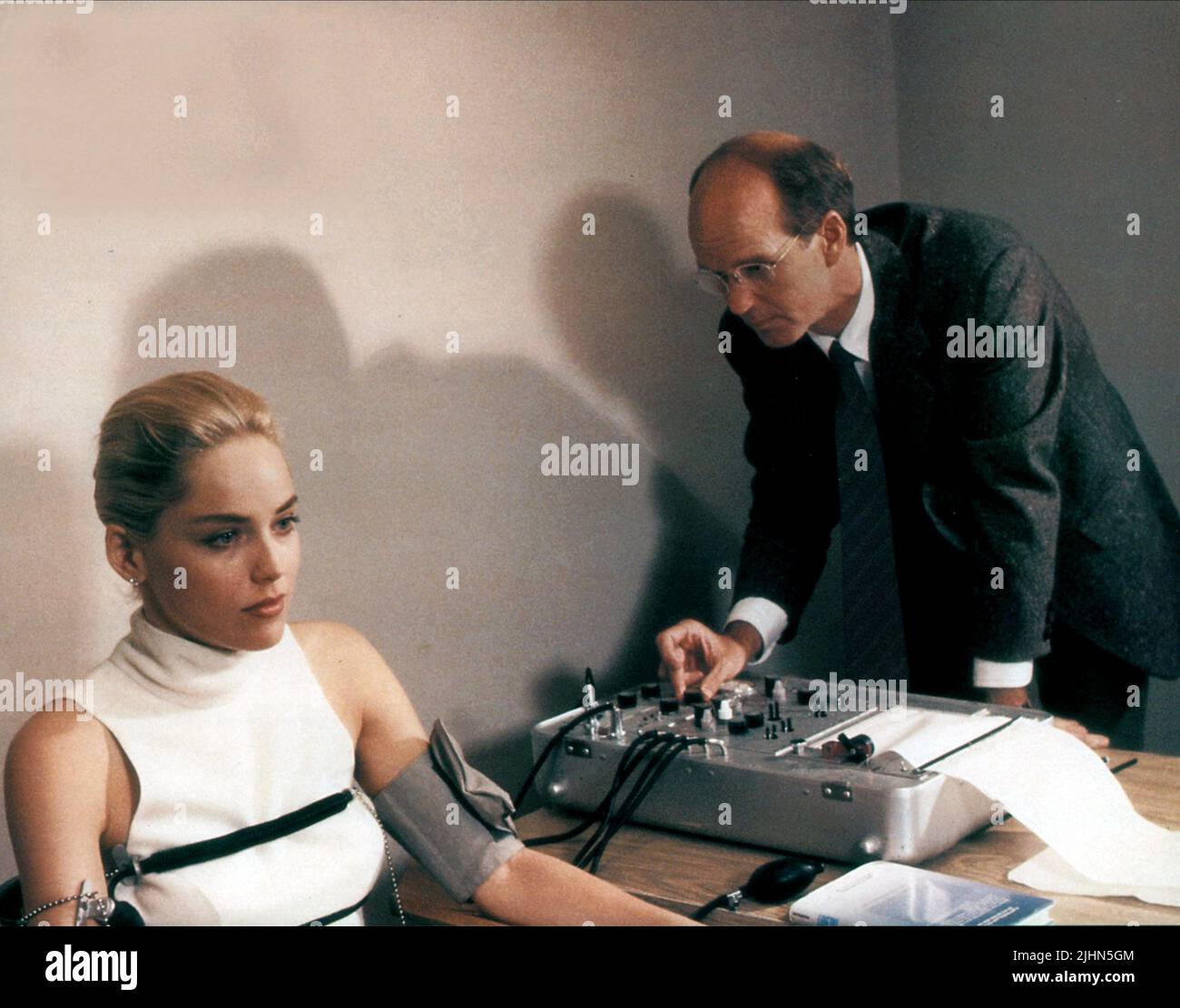 SHARON STONE, DAVID WELLS, BASIC INSTINCT, 1992 Stock Photo