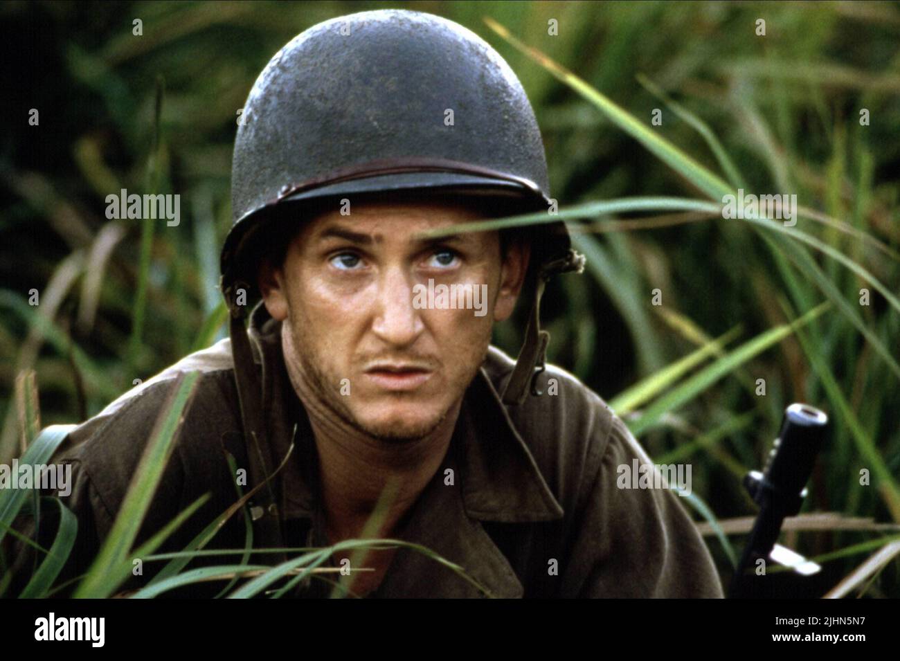 The thin red line 1998 hires stock photography and images Alamy