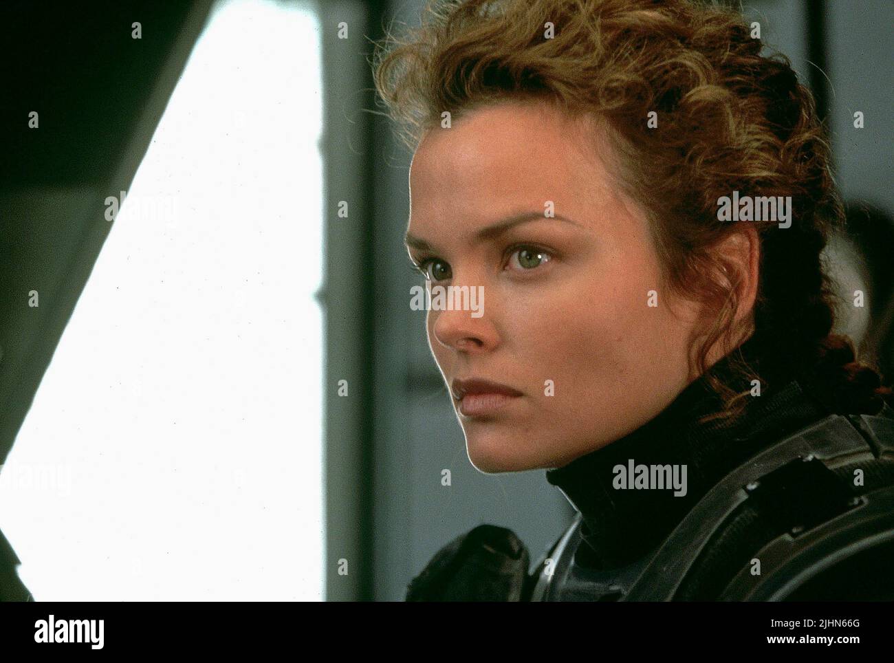 DINA MEYER, STARSHIP TROOPERS, 1997 Stock Photo