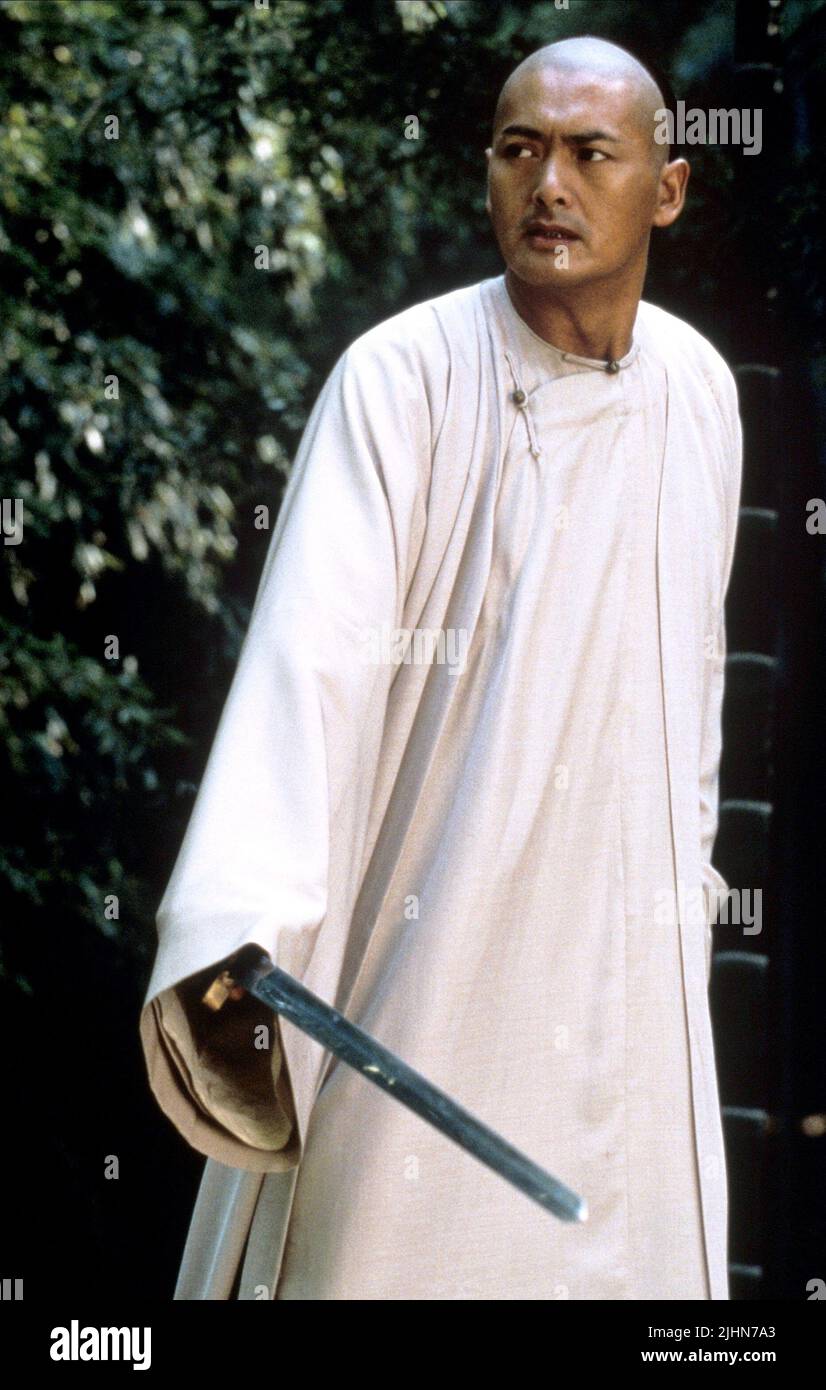 CHOW YUNFAT, CROUCHING TIGER HIDDEN DRAGON, 2000 Stock Photo Alamy
