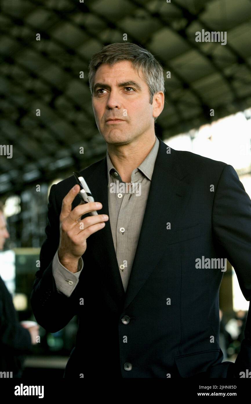 GEORGE CLOONEY, OCEAN'S TWELVE, 2004 Stock Photo - Alamy