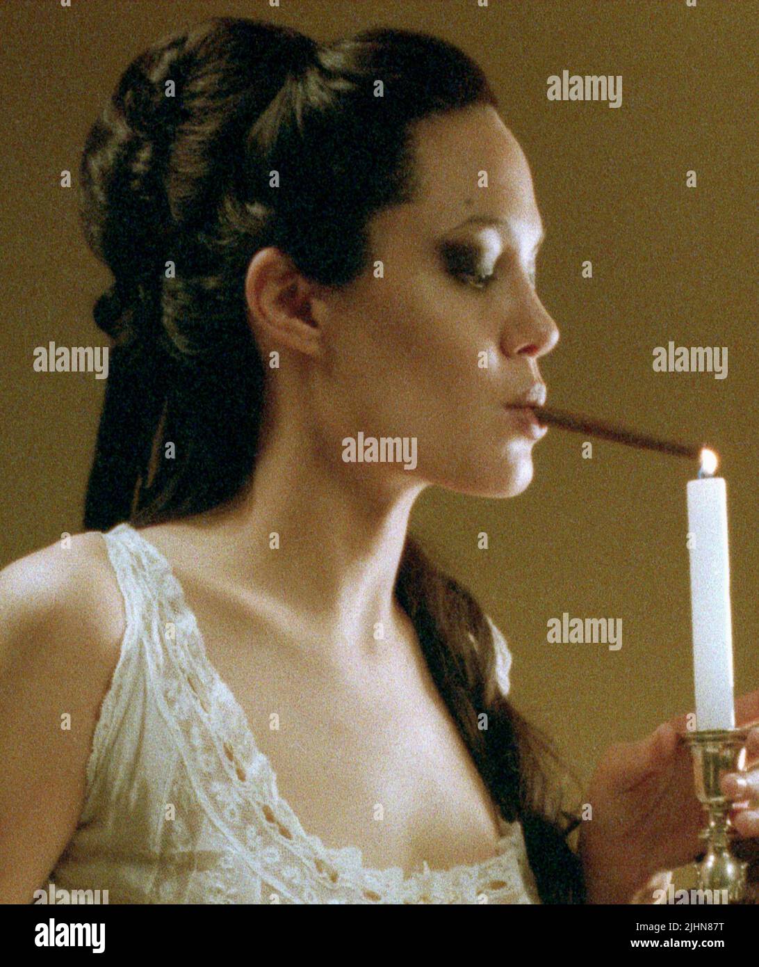 ANGELINA JOLIE, ORIGINAL SIN, 2001 Stock Photo