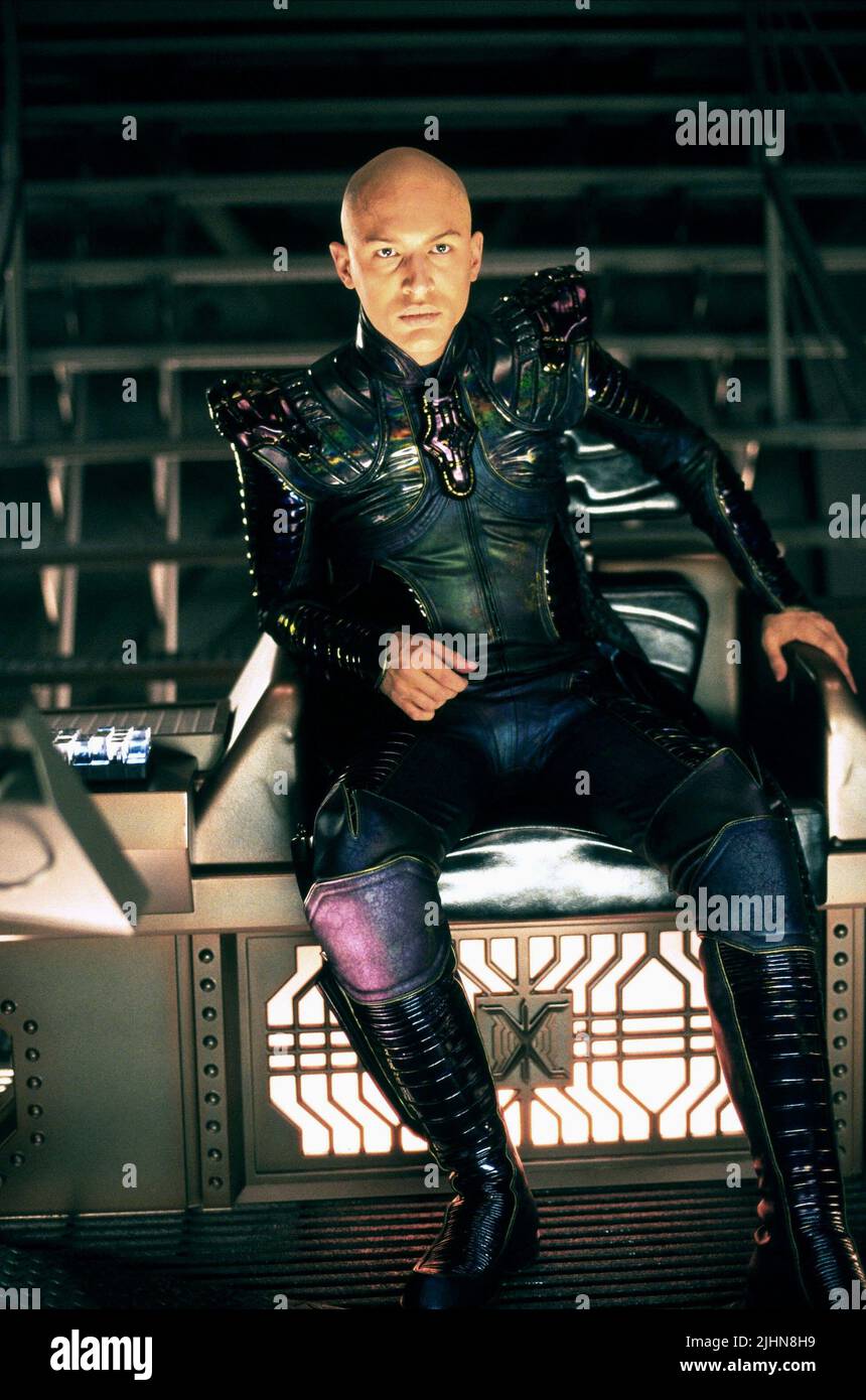 TOM HARDY, STAR TREK NEMESIS, 2002 Stock Photo Alamy