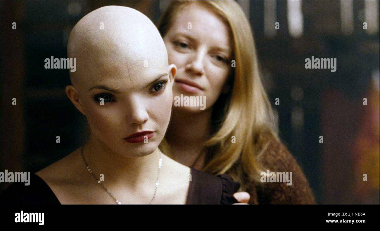 DELPHINE CHANEAC, SARAH POLLEY, SPLICE, 2009 Stock Photo