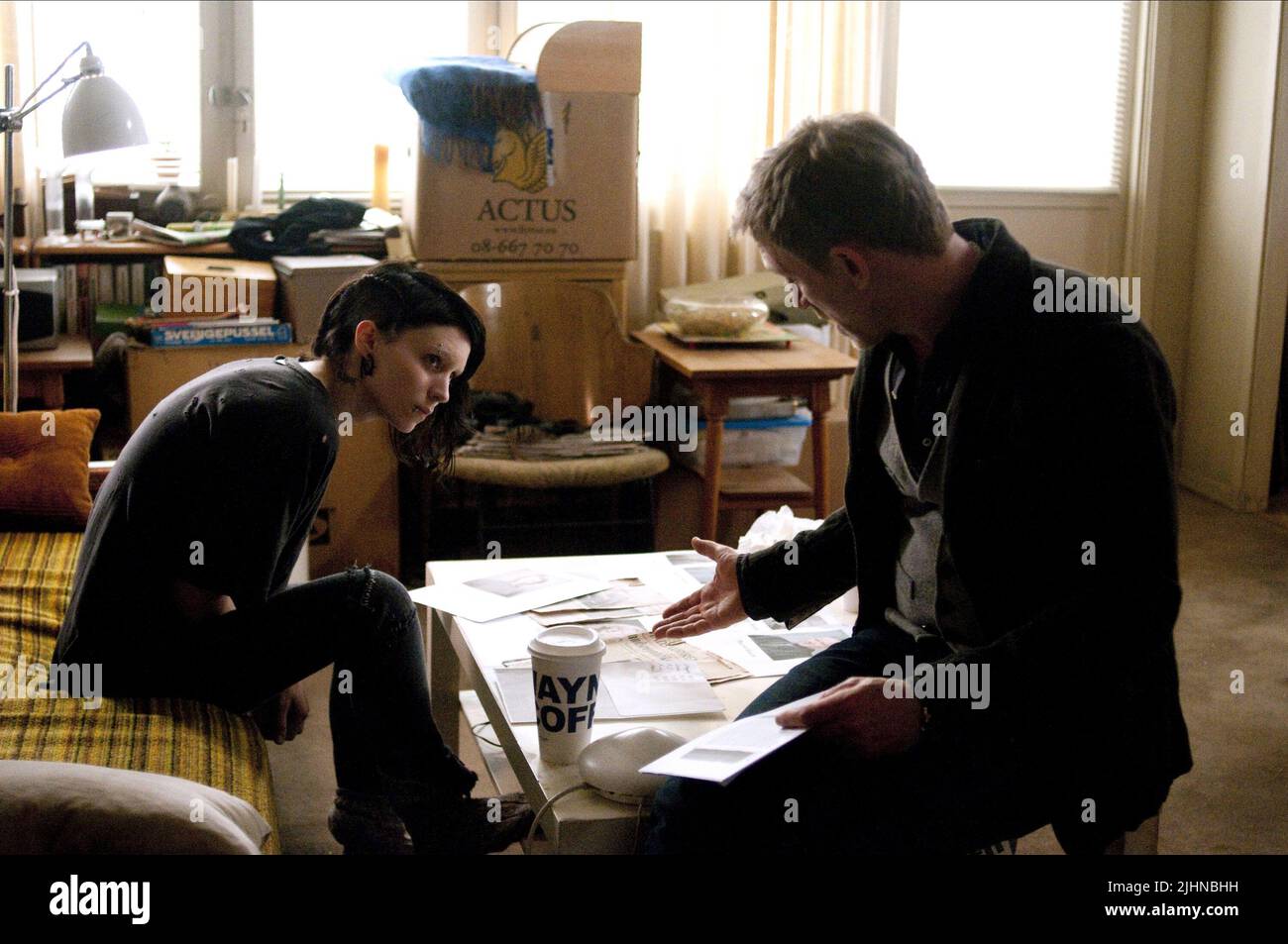ROONEY MARA, DANIEL CRAIG, THE GIRL WITH THE DRAGON TATTOO, 2011 Stock Photo