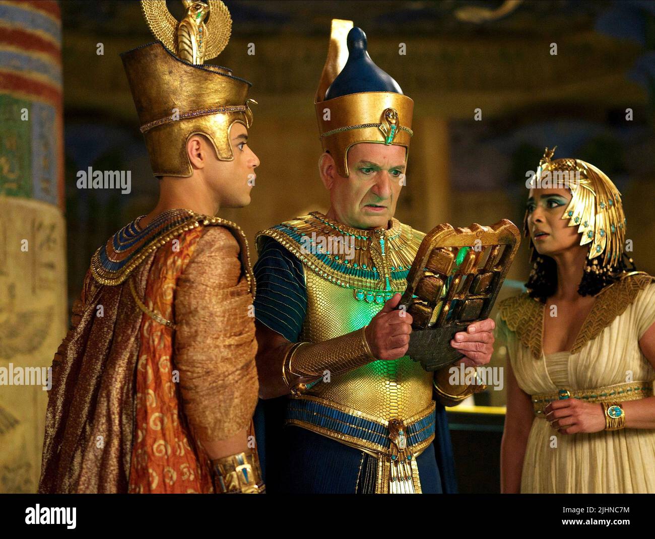 RAMI MALEK, BEN KINGSLEY, ANJALI JAY, NIGHT AT THE MUSEUM: SECRET OF THE TOMB, 2014 Stock Photo