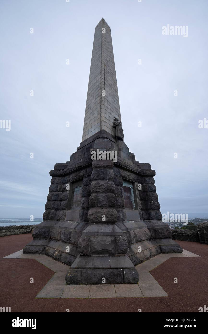 Obelisk monument to John Logan Campbell atop One Tree Hill in Auckland, New Zealand. Stock Photo