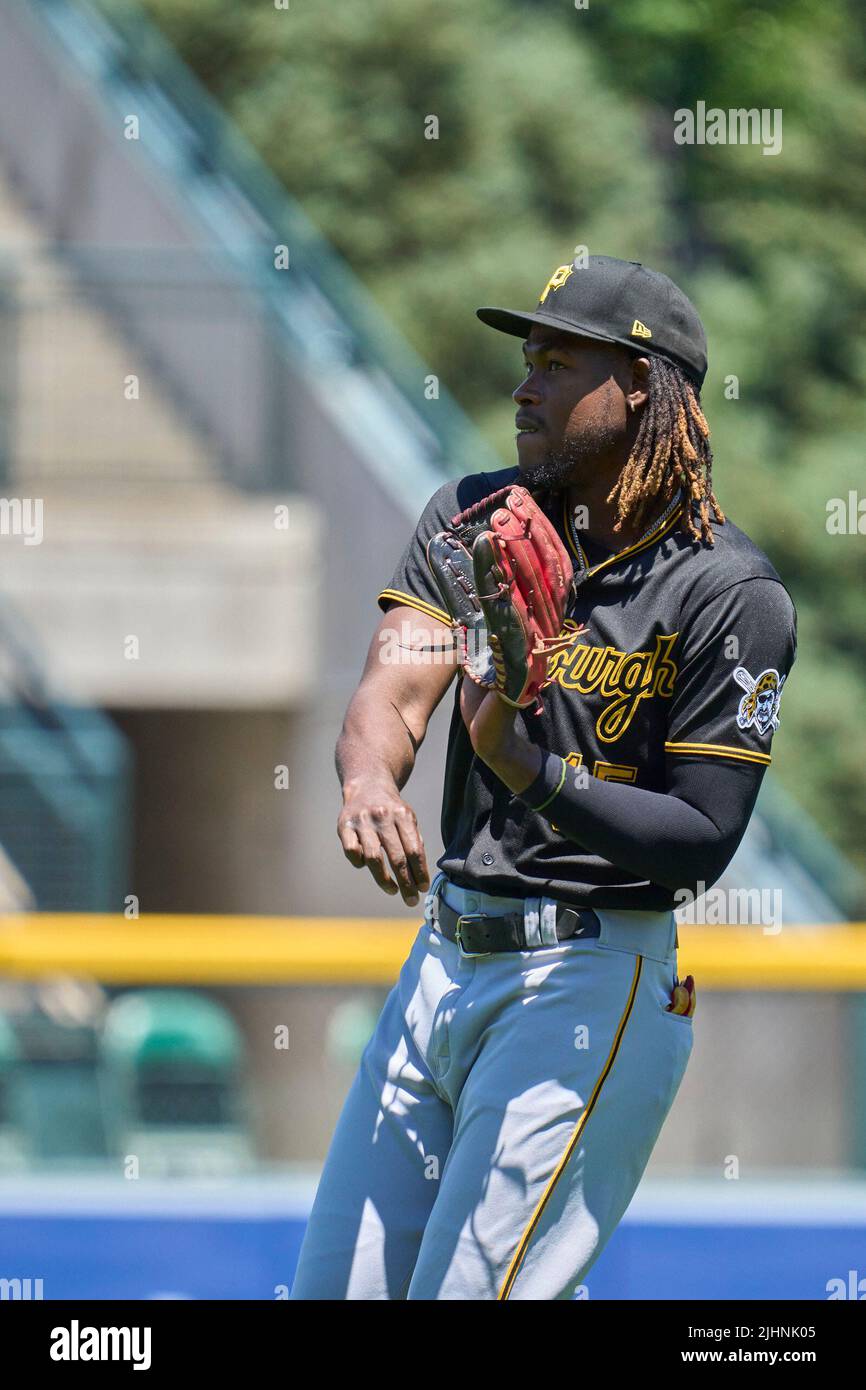 Denver CO, USA. 17th July, 2022. Pittsburgh shortstop Oneil Cruz (15)  warming up before the game with Pittsburgh Pirates and Colorado Rockies  held at Coors Field in Denver Co. David Seelig/Cal Sport